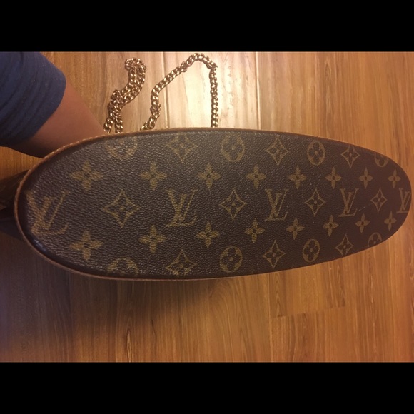 Louis Vuitton Babylone Bag - Picture 4 of 8